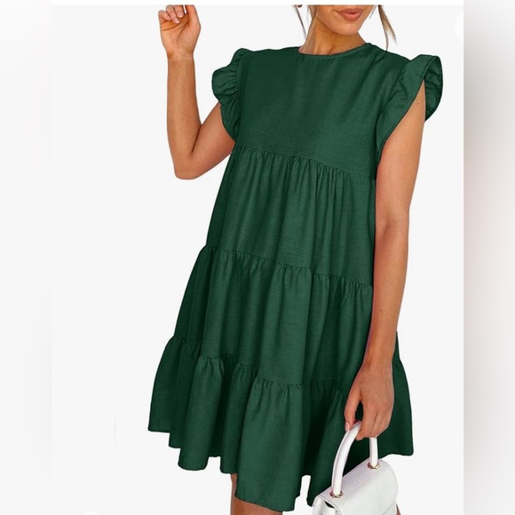 Dresses & Skirts - NWOT Dark Green Medium Midi Short sleeves Women Dress